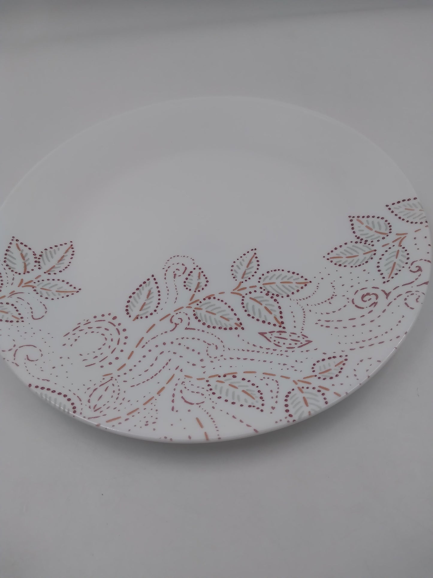 Corelle Vitrelle Leaf Stitch Dinner Plate 26cm (10.25in) diameter